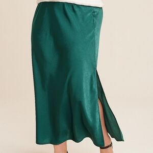Maurices Hunter Green Pull On Silky Skirt with Side Slit NWT
